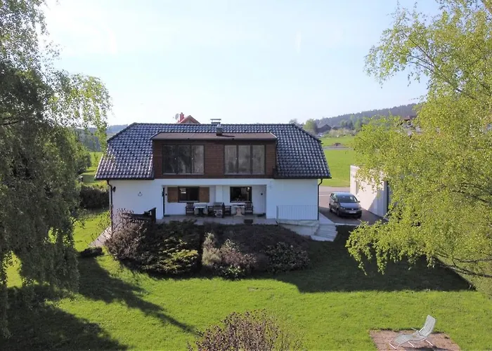 Haus Stadlau 公寓 *